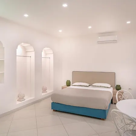 Bed & Breakfast Palazzo Scaramellino 3*